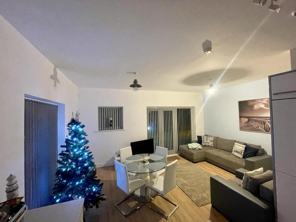 Coastal Apartment With Beach On Your Doorstep! Llanelli Exterior foto